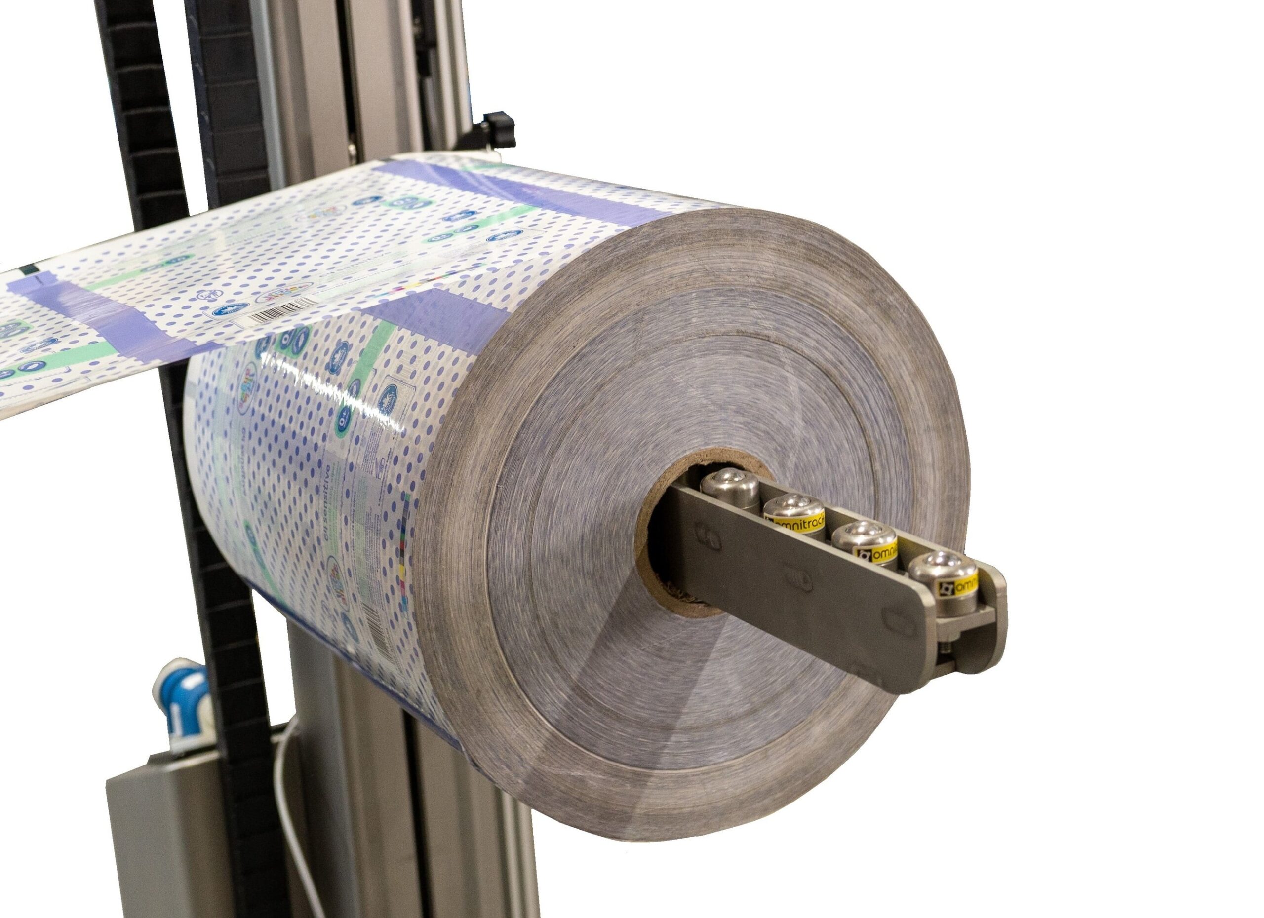 packline-introduces-the-omni-boom-reel-lifting-attachment-for-multi-directional-roll-rotation-and-handling-in-clean-room-environments