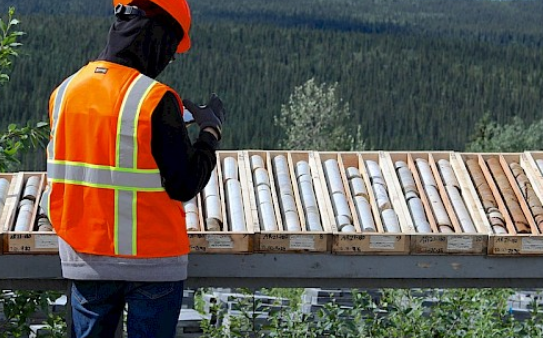 us-government-takes-10%-stake-in-critical-minerals-co.