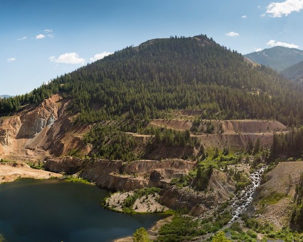 gold-major-to-lend-technical,-exploration-advice-to-junior