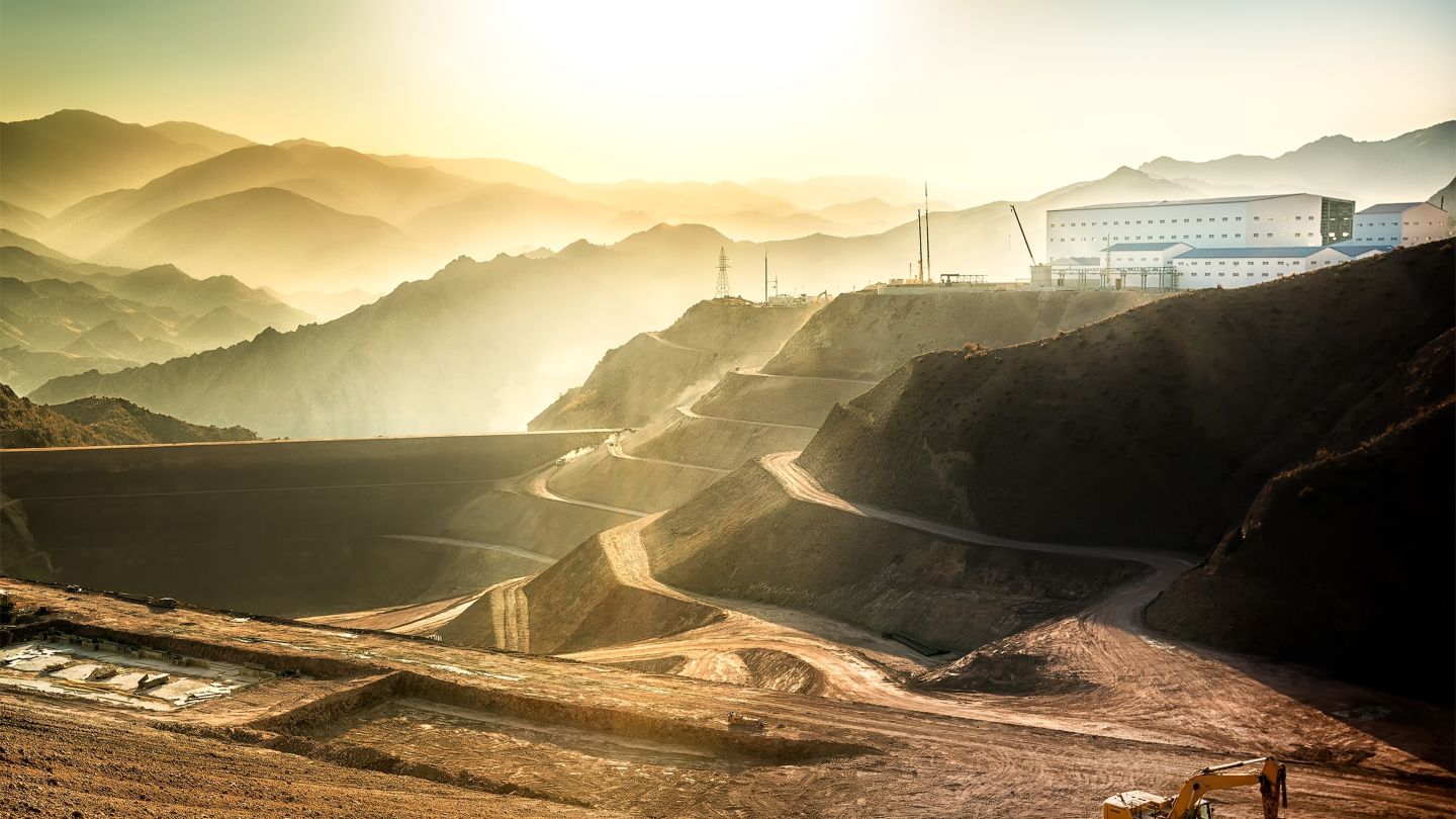 stracon-wins-integrated-services-contract-at-perez-caldera-tailings-dam,-chile