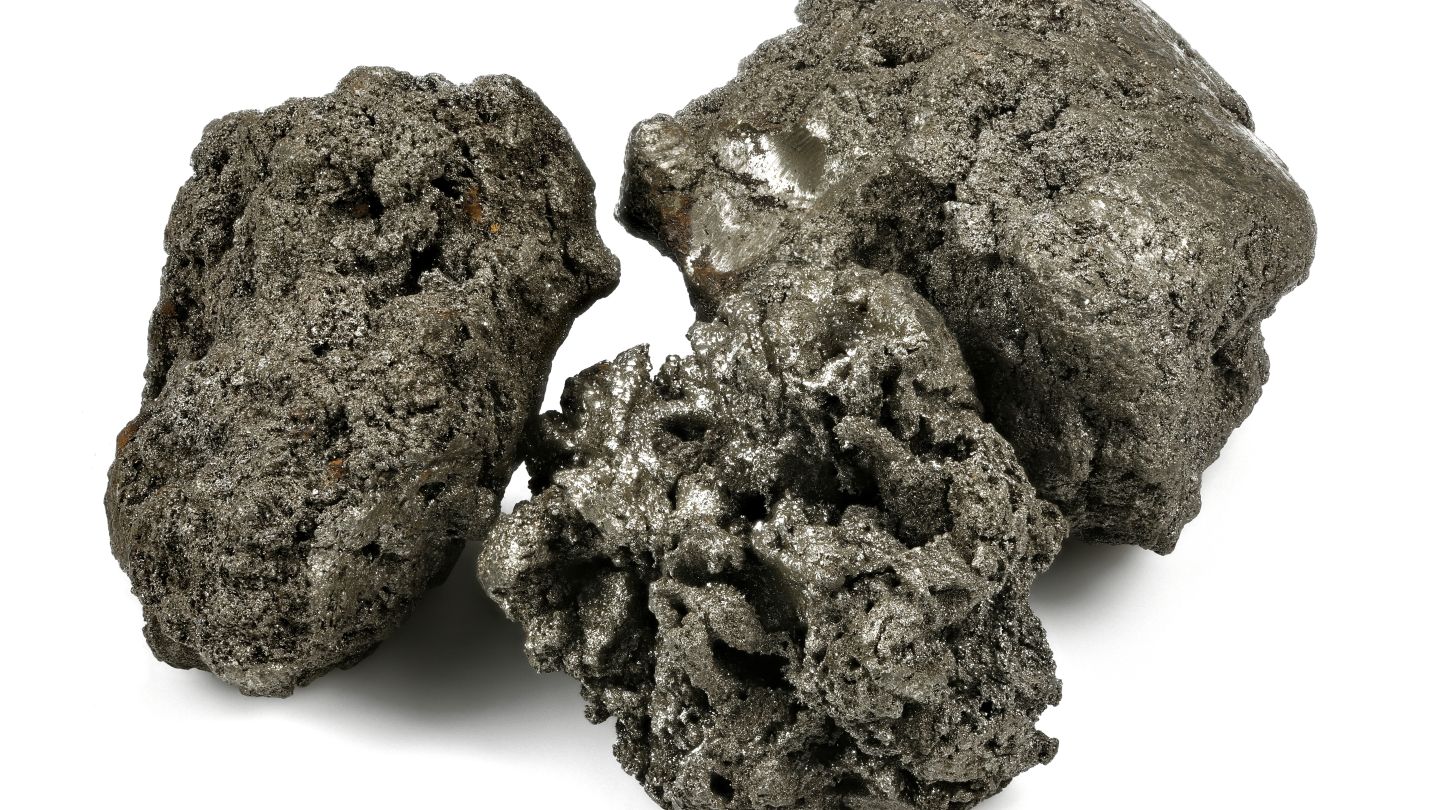 m2i,-volato-sign-mineral-development-agreement-with-titanium-x