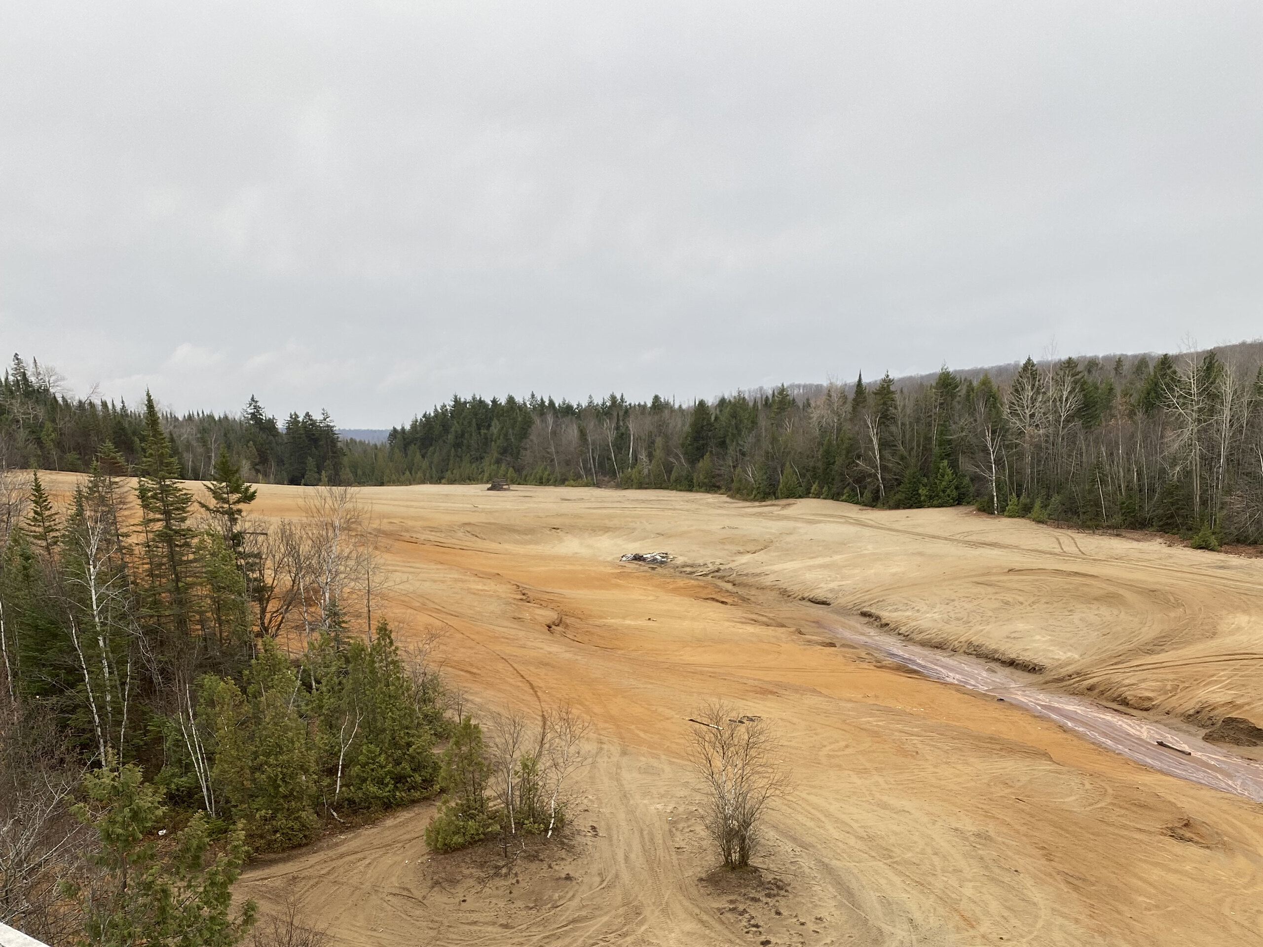 a-past-producer-cleanup-with-near-term-cash-flow-and-district-scale-discovery-potential