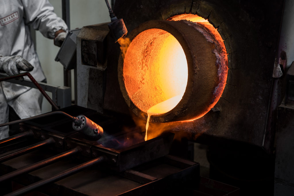 gold-price-drops-3%-on-us-jobs-data-beat